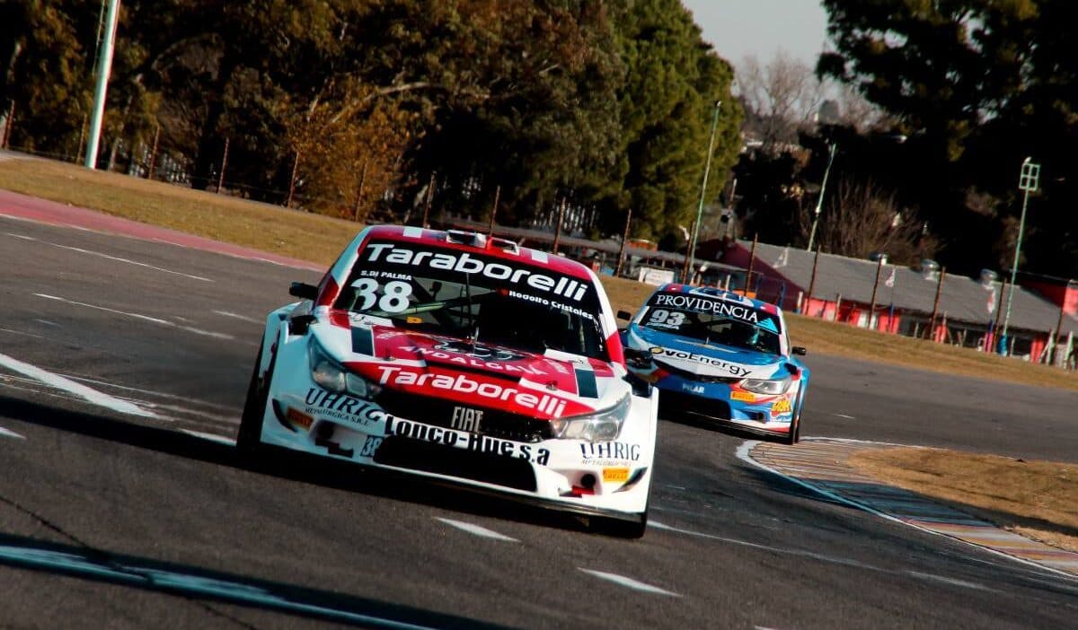 ¿El fin de una era o el nacimiento de otra? La batalla a 300 km/h entre los nuevos Mustang y Camaro en el TC