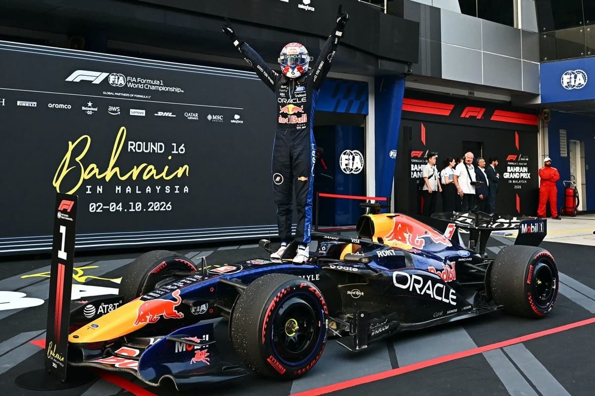 Verstappen sobrevive al caos en Sepang: Colapinto remonta al 13° y Checo Pérez cierra 19°