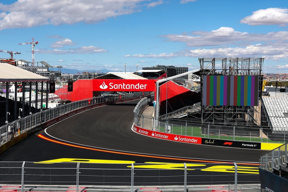¿Cascos de edición única: Sainz, Alonso y Norris pintan el primer GP de España en Madrid?
