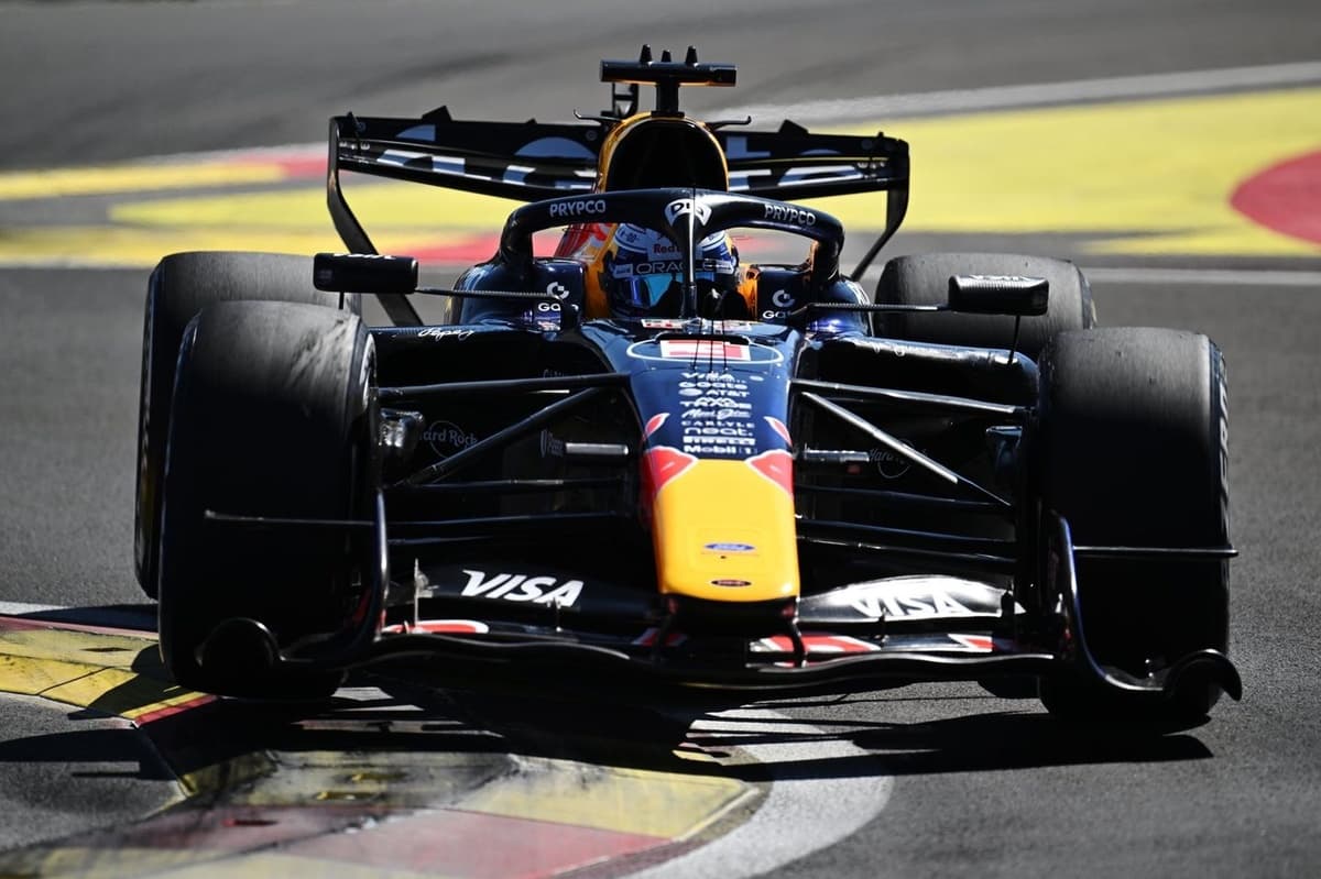 ¿Cómo se pierde un coche vuelta a vuelta? Mekies confirma el mal endémico que Verstappen lleva años denunciando en Red Bull