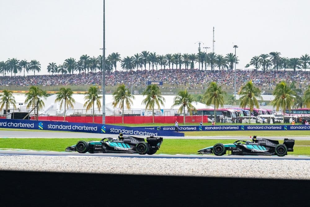 El doble golpe que hunde a Russell: abandono en Sepang, penalización en parrilla y un token de desarrollo perdido - figura 1