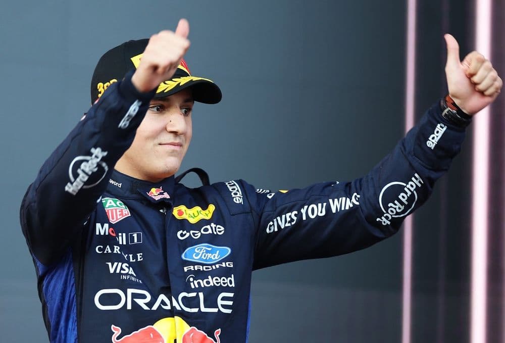 El detalle de Hadjar en Bakú que dejó boquiabierto a Red Bull: ¿el nacimiento de un nuevo estratega? - figura 2