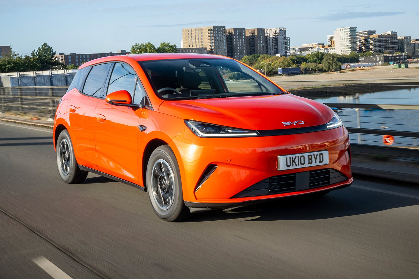 ¿Puede el BYD Dolphin G, un híbrido enchufable de 24.000 libras, reescribir el manual del utilitario?