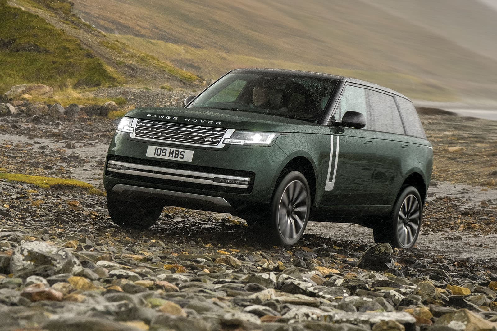 El Range Rover Electric llega tras cuatro años de ingeniería con motores y batería diseñados en casa