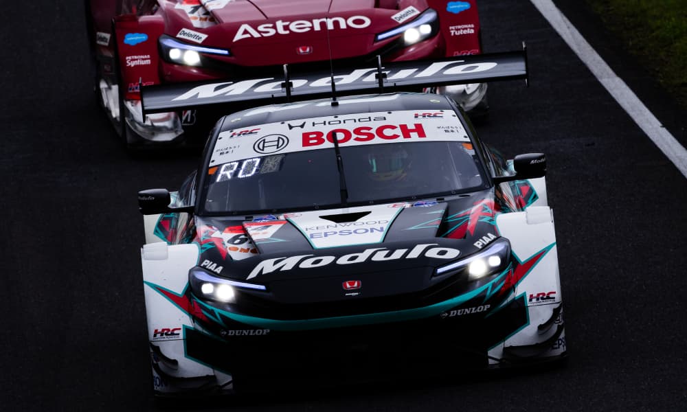 Honda barre la primera fila en Autopolis con Okusa en pole
