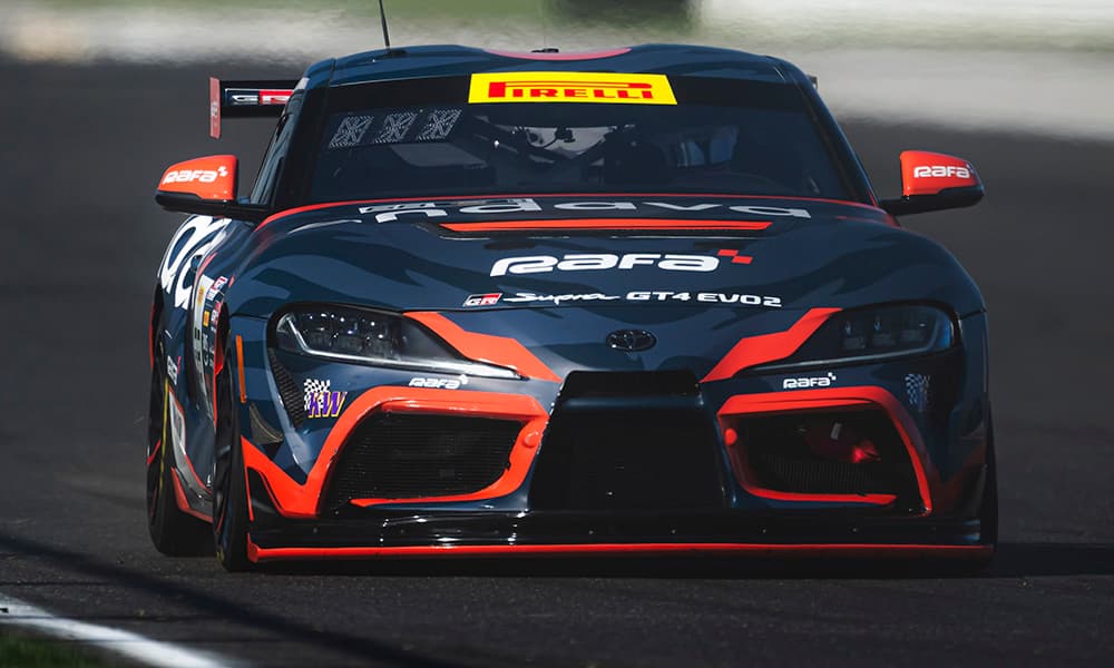 ¿Doble primera posición? Workman domina en Indianápolis y la GT4 America redefine su grilla por un fallo de cronometraje