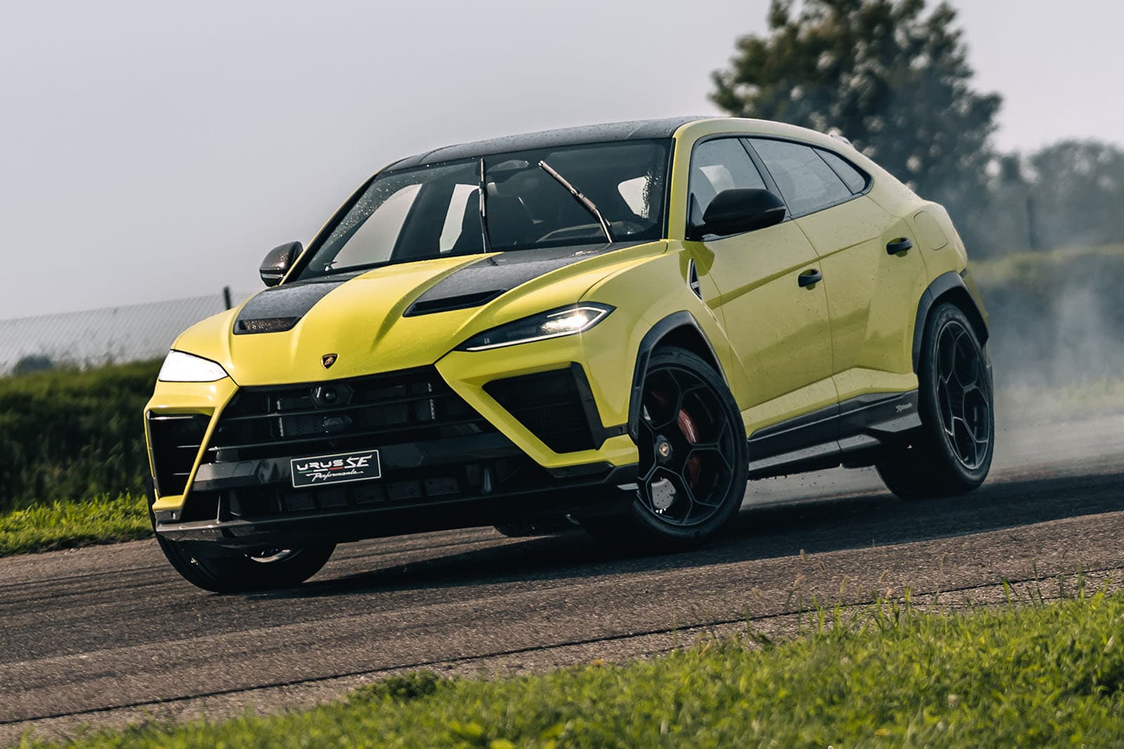 Lamborghini Urus SE Performante: el super-SUV híbrido de 800 CV que doblega la física