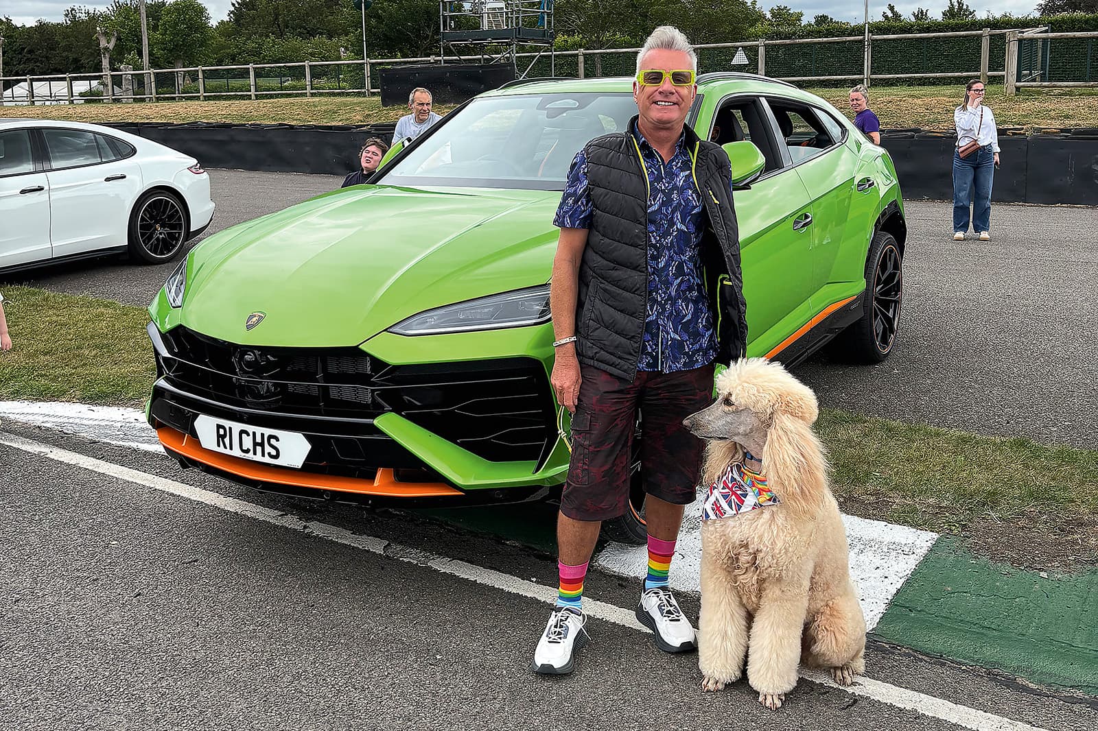 El Lamborghini Urus SE que arrastra coches clásicos: el super SUV híbrido que desafía las reglas