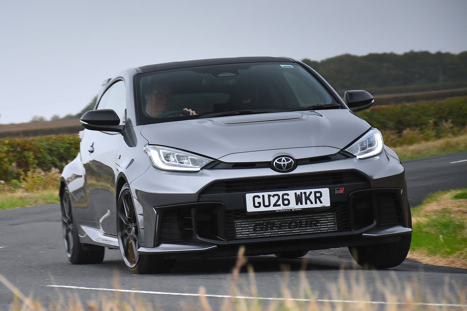 ¿Sigue siendo el rey de los compactos deportivos? Toyota GR Yaris a prueba: magia de rally, precio de superdeportivo