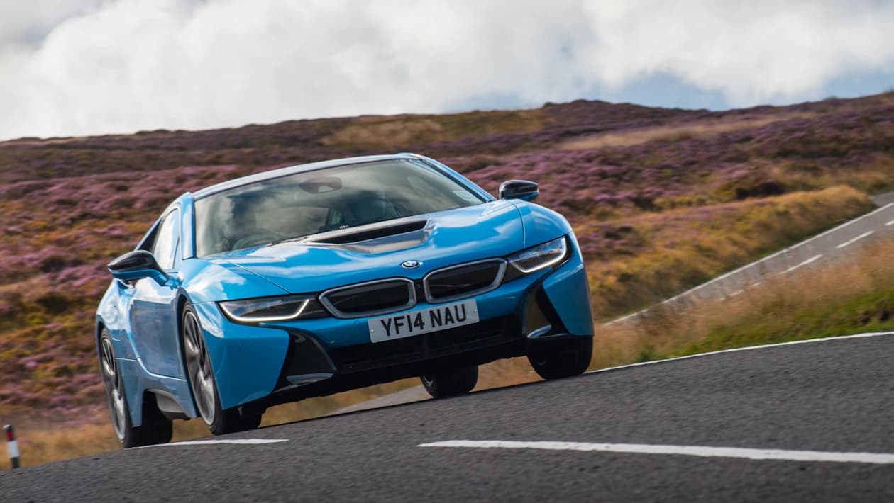¿El superdeportivo que nadie quiso? El BMW i8 ya es una ganga y hoy adelanta al futuro híbrido