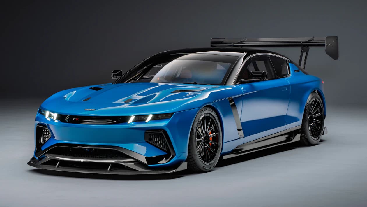 El regreso del Jensen Interceptor: así es el GTX, un misil de 960 CV para pista