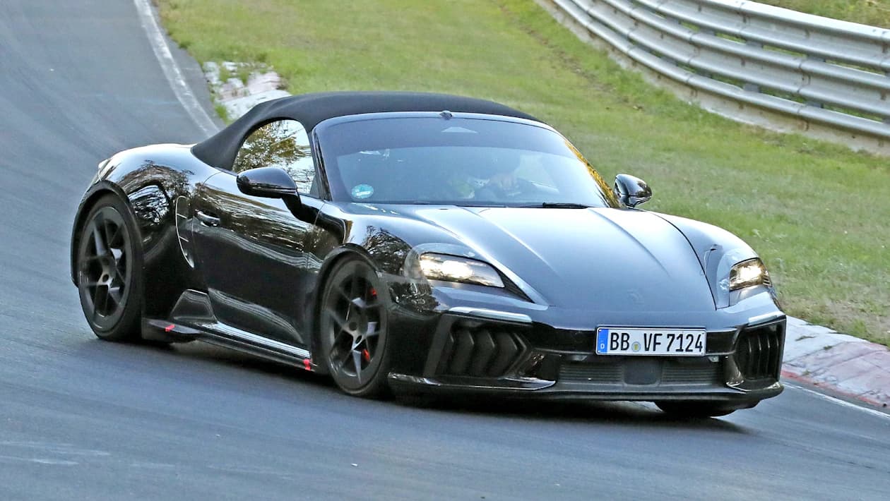 Boxster eléctrico: Porsche ya casi no lo esconde en Nürburgring y llegará antes que las versiones de gasolina