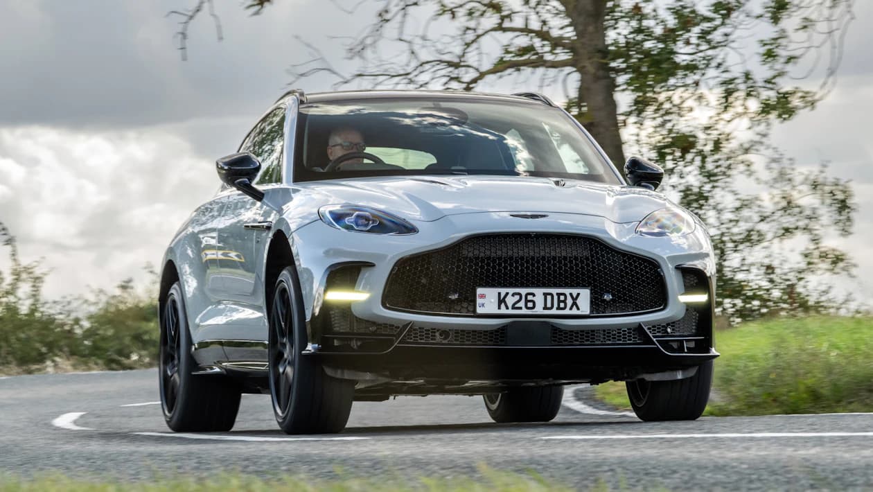 Aston Martin DBX S: 717 CV para destronar al Ferrari Purosangue