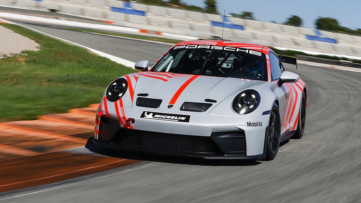Porsche 911 Challenge: el GT3 de carreras que roza los 200.000 € y promete ser el 911 más divertido