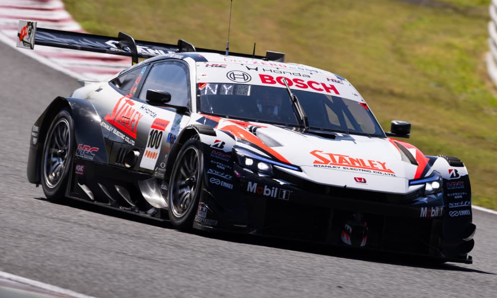 Honda suma su cuarta victoria consecutiva en SUPER GT con Makino y Yamamoto en Autopolis
