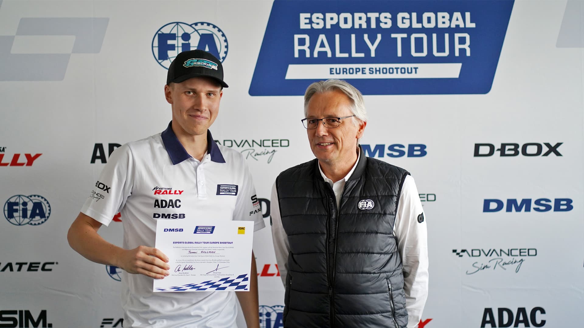 Tommi Hallman gana el European Shootout del FIA Esports Global Rally Tour en el SimRacing Expo